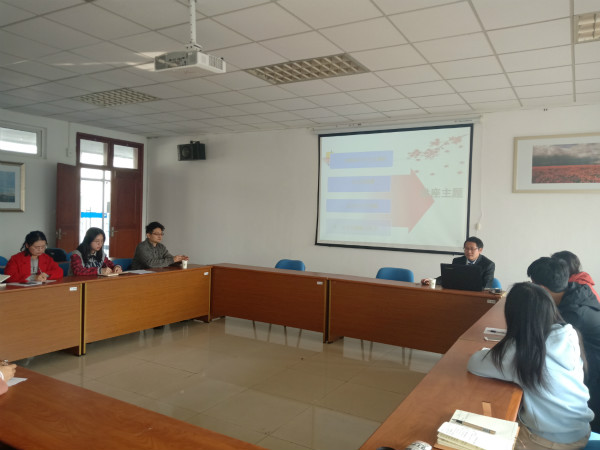 21点游戏在线
举办研究生学术研究与论文写作讲座