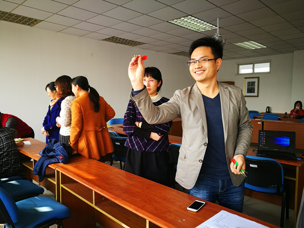 21点游戏在线
分工会举办“学习十九大、全面奔小康”金秋游艺活动